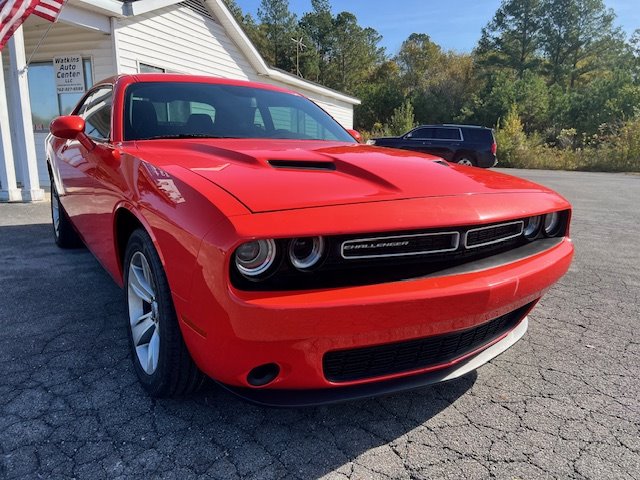 2019 Dodge Challenger SXT's photo