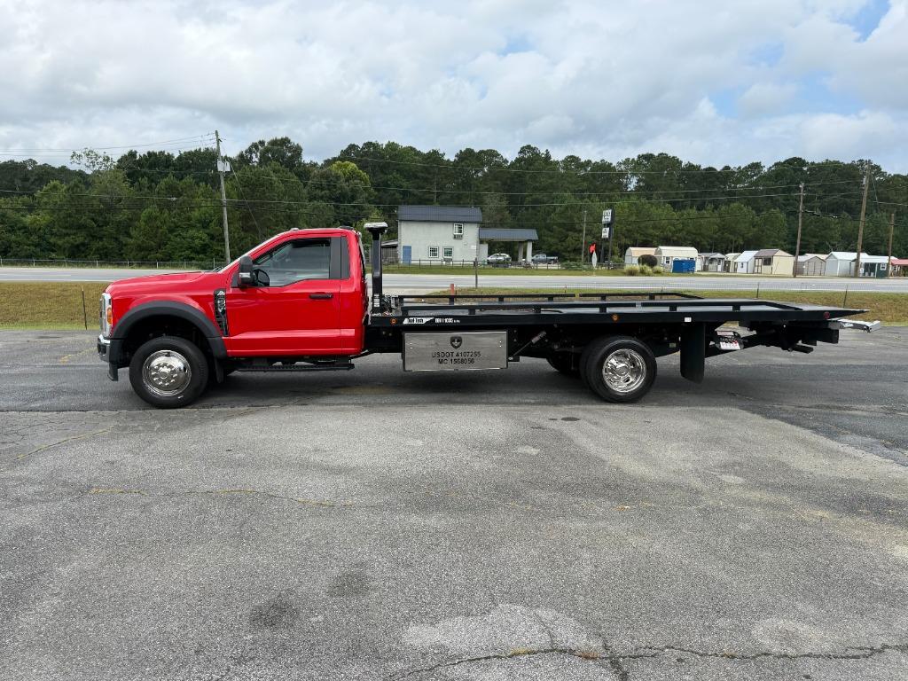 2023 Ford F-550 Super Duty Chassis Cab XL's photo